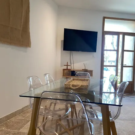 Maison Goya Arlesienne Holiday home *